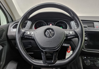 Подержанный автомобиль Volkswagen Tiguan 2020 года (21 фото)
