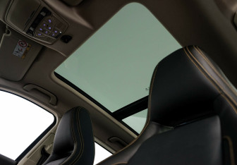 Подержанный автомобиль FAW Bestune T77 2022 года (12 фото)