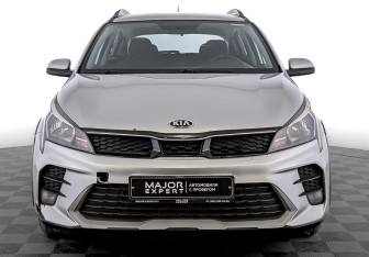 Подержанный автомобиль Kia Rio Hatchback 2021 года (2 фото)