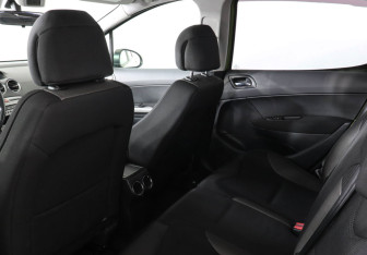 Подержанный автомобиль Peugeot 308 Hatchback 2008 года (12 фото)