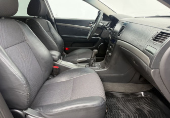 Подержанный автомобиль Chevrolet Epica 2011 года (10 фото)