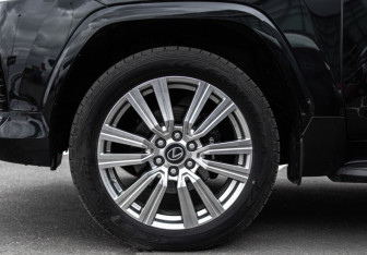 Новый Lexus LX 2025 (9 фото)