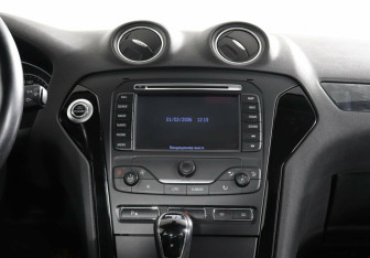 Подержанный автомобиль Ford Mondeo Sedan 2013 года (9 фото)