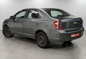 Подержанный автомобиль Chevrolet Cobalt Sedan 2012 года (7 фото)
