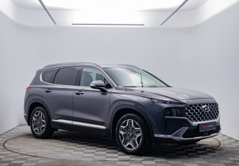 Подержанный автомобиль Hyundai Santa Fe 2021 года (3 фото)