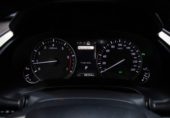 Подержанный автомобиль Lexus RX 2018 года (13 фото)