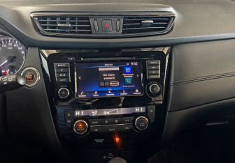 Подержанный автомобиль Nissan X-Trail 2022 года (14 фото)