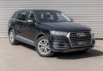 Подержанный автомобиль Audi Q7 2018 года (3 фото)