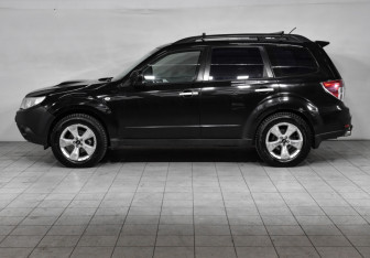 Подержанный автомобиль Subaru Forester Suv 2008 года (8 фото)