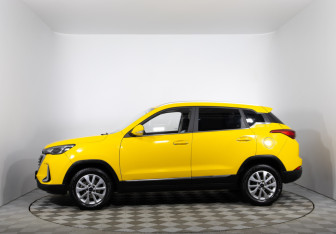 Подержанный автомобиль BAIC X35 2023 года (8 фото)