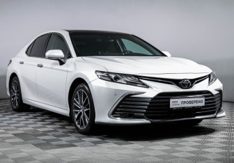 Подержанный автомобиль Toyota Camry Sedan 2022 года (3 фото)
