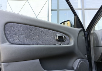 Подержанный автомобиль Kia Spectra Sedan 2006 года (16 фото)