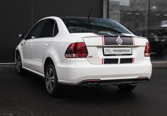 Подержанный автомобиль Volkswagen Polo Sedan 2016 года (6 фото)