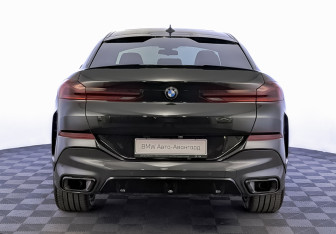 Подержанный автомобиль BMW X6 2020 года (6 фото)