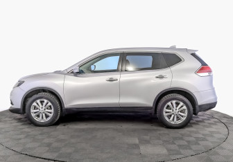 Подержанный автомобиль Nissan X-Trail 2018 года (8 фото)