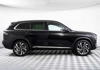 Подержанный автомобиль Geely Monjaro 2023 года (4 фото)