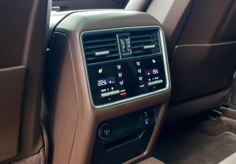 Подержанный автомобиль Porsche Cayenne 2020 года (25 фото)
