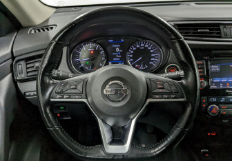 Подержанный автомобиль Nissan X-Trail 2021 года (22 фото)
