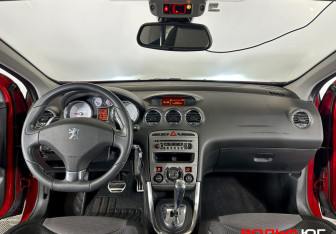 Подержанный автомобиль Peugeot 308 Hatchback 2010 года (12 фото)