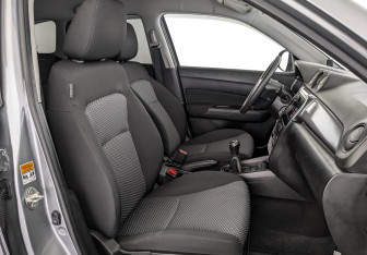 Подержанный автомобиль Suzuki Vitara 2022 года (24 фото)