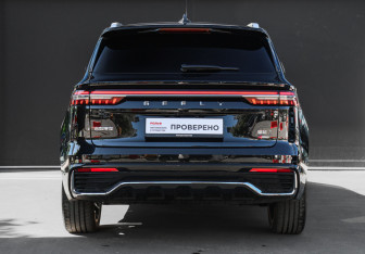 Подержанный автомобиль Geely Monjaro 2025 года (5 фото)