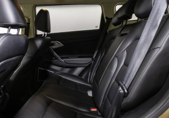 Подержанный автомобиль Geely Atlas 2018 года (13 фото)