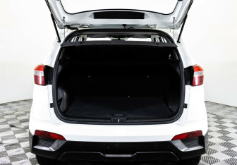 Подержанный автомобиль Hyundai Creta 2017 года (13 фото)