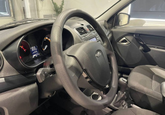 Подержанный автомобиль LADA (ВАЗ) Granta Sedan 2023 года (13 фото)