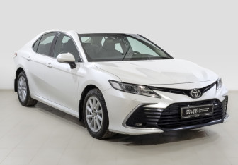 Подержанный автомобиль Toyota Camry Sedan 2021 года (3 фото)