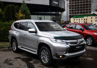 Подержанный автомобиль Mitsubishi Pajero Sport 2017 года (2 фото)