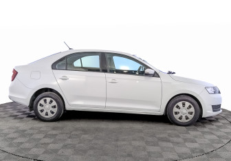 Подержанный автомобиль Skoda Rapid Liftback 2019 года (4 фото)