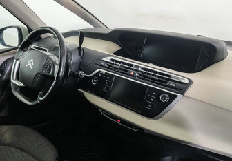 Подержанный автомобиль Citroen C4 Picasso 2017 года (9 фото)