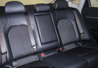 Подержанный автомобиль Hyundai Sonata 2020 года (15 фото)