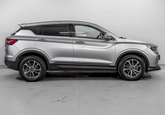 Подержанный автомобиль Geely Coolray 2023 года (4 фото)