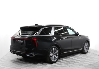 Подержанный автомобиль Hongqi E-HS9 2021 года (5 фото)