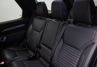 Подержанный автомобиль Land Rover Discovery 2021 года (13 фото)