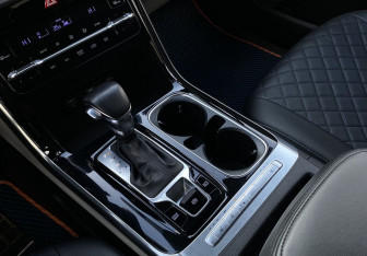 Подержанный автомобиль Kia Carnival 2021 года (17 фото)