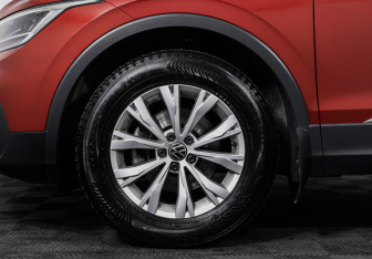 Подержанный автомобиль Volkswagen Tiguan 2021 года (23 фото)