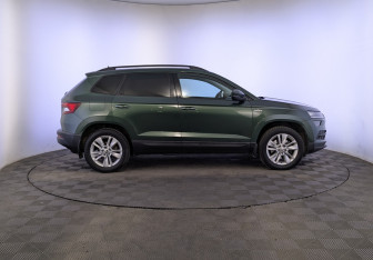 Подержанный автомобиль Skoda Karoq 2021 года (4 фото)