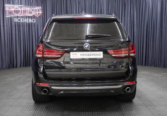 Подержанный автомобиль BMW X5 2016 года (6 фото)