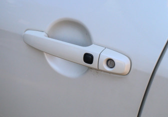 Подержанный автомобиль Toyota RAV4 2011 года (13 фото)