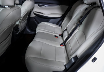 Подержанный автомобиль Infiniti QX50 2019 года (10 фото)