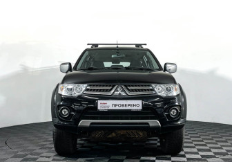 Подержанный автомобиль Mitsubishi Pajero Sport 2014 года (2 фото)