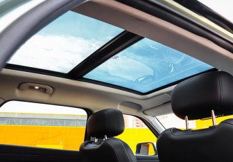 Подержанный автомобиль Jaecoo J7 2023 года (12 фото)