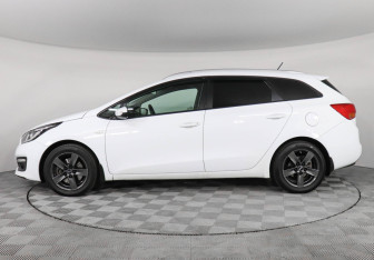 Подержанный автомобиль Kia Ceed Wagon 2015 года (8 фото)