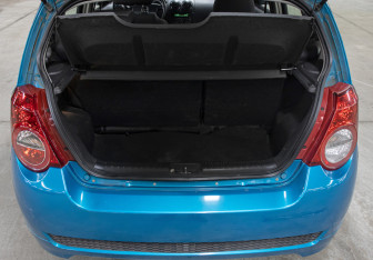 Подержанный автомобиль Chevrolet Aveo Hatchback 2008 года (10 фото)