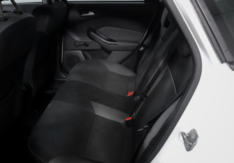 Подержанный автомобиль Ford Focus Sedan 2013 года (10 фото)