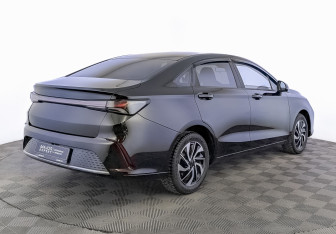 Подержанный автомобиль BAIC U5 Plus 2023 года (5 фото)