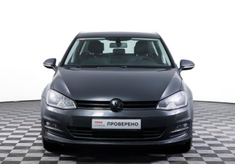 Подержанный автомобиль Volkswagen Golf Hatchback 2015 года (2 фото)