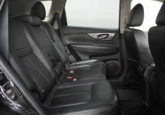 Подержанный автомобиль Nissan X-Trail 2018 года (13 фото)